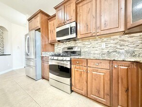 4010 E Expedition Way in Phoenix, AZ - Building Photo - Building Photo