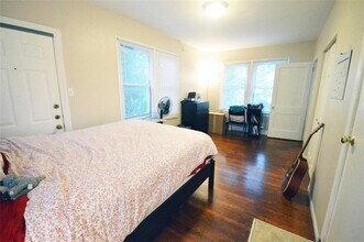 907 E 38th St in Austin, TX - Building Photo - Building Photo