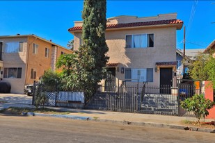 6 Units in Harvard Heights in Los Angeles, CA - Building Photo - Building Photo