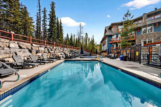 170 Kananaskis Way, Unit SI ID1499952P in Canmore, AB - Building Photo - Building Photo