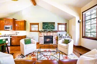 738 Skyline Dr in Idaho Springs, CO - Building Photo - Building Photo