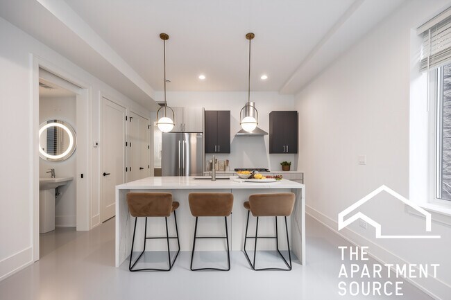 1814 W Thomas St in Chicago, IL - Foto de edificio - Building Photo