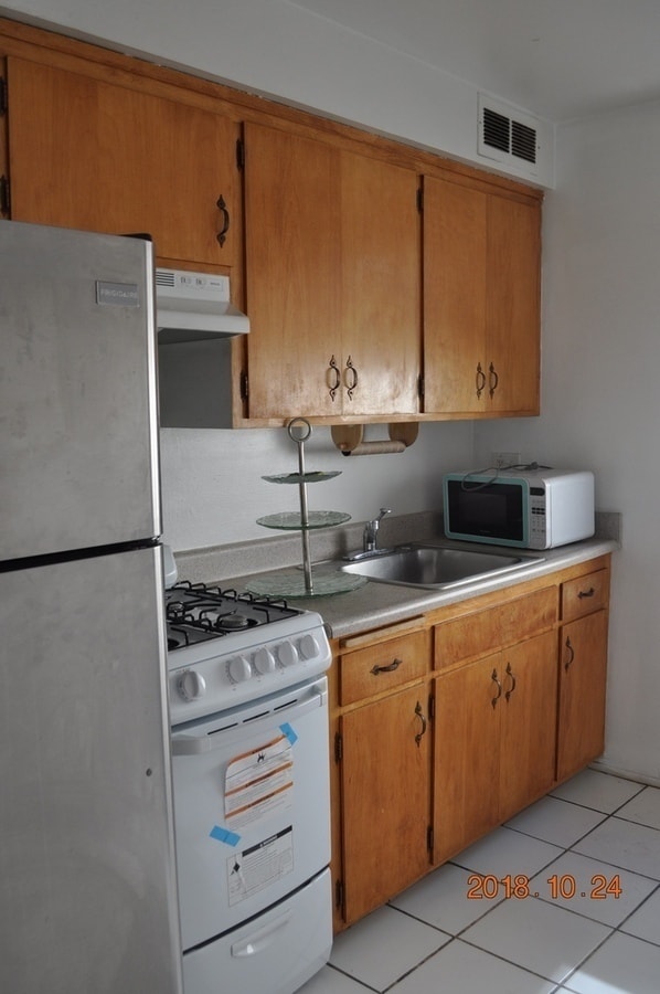 property at 2140 California St