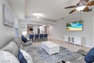 7837 Hawthorne Dr in Naples, FL - Building Photo - Building Photo