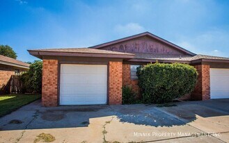 7807 Ave X Ave in Lubbock, TX - Building Photo