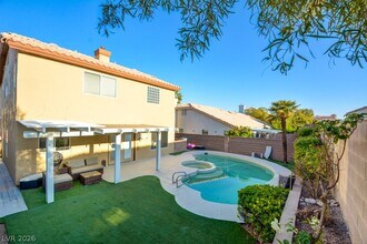 3733 Horseshoe Mesa St in Las Vegas, NV - Building Photo - Building Photo
