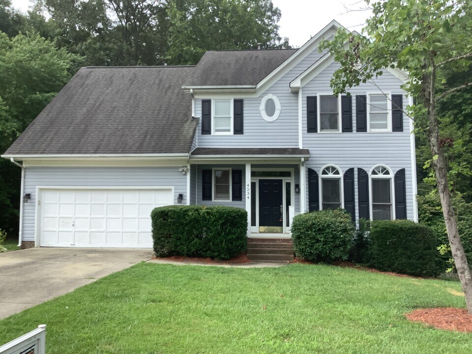 4234 Brentonshire Ln in High Point, NC - Foto de edificio