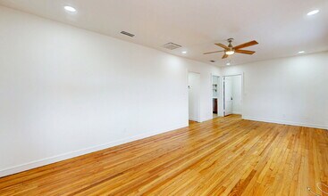 301 Pine St in Neptune Beach, FL - Building Photo - Building Photo