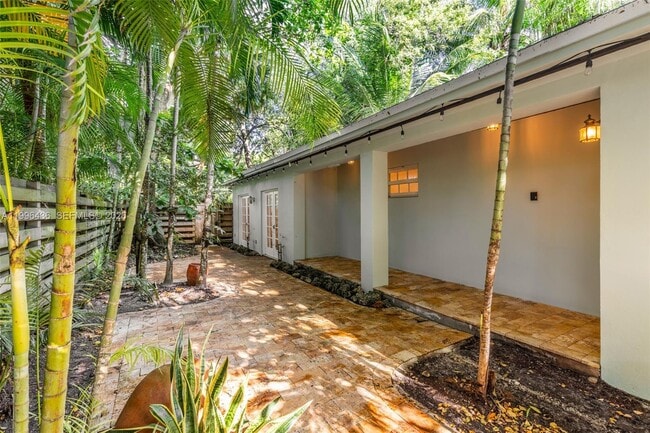 4235 Lennox Dr in Miami, FL - Building Photo - Building Photo