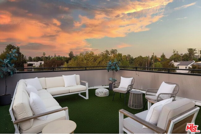 property at 5149 Fulton Ave