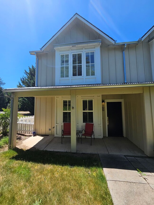 property at 515 E G St