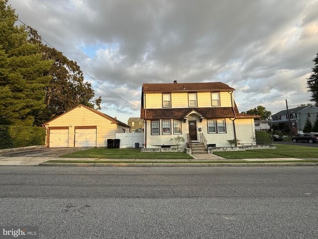 property at 101 S Glenwood Ave