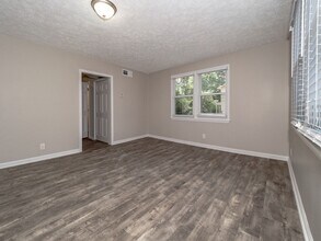 11 Country Squire Ct in Sumter, SC - Building Photo - Building Photo