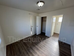 9330 Rd 236 in Terra Bella, CA - Building Photo - Building Photo