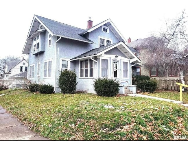 property at 2702 Leclaire St