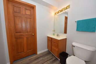 217 NW Barstow St, Unit C in Waukesha, WI - Building Photo - Building Photo