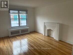 517-517 Eglinton Ave W in Toronto, ON - Building Photo - Building Photo