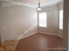 7445 Surrey Wood Ln in Apollo Beach, FL - Building Photo - Building Photo