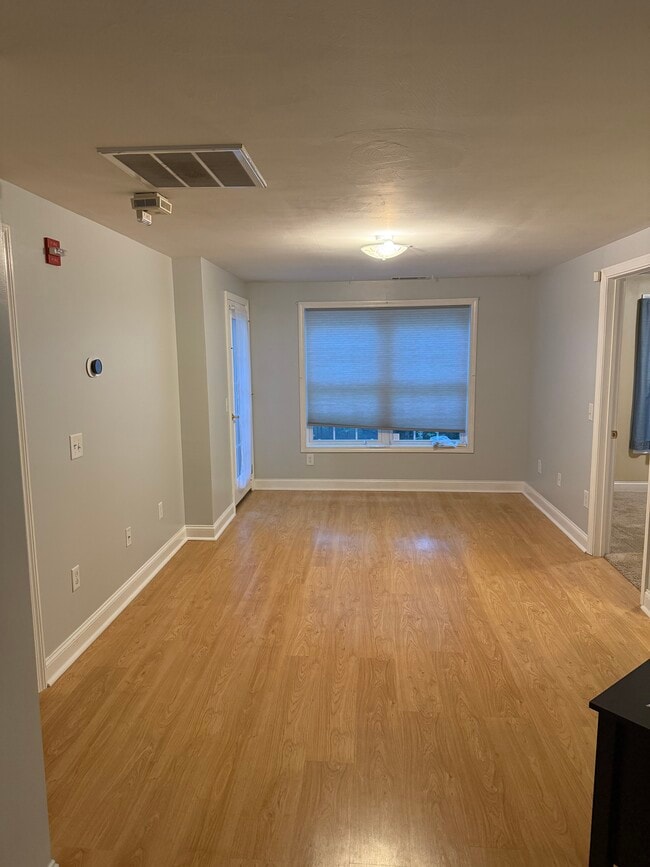 property at 6 Crestview Cir