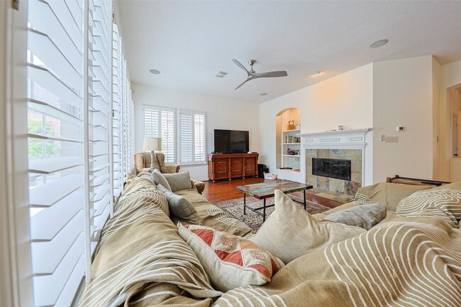 property at 63 N Crescendo Path Pl