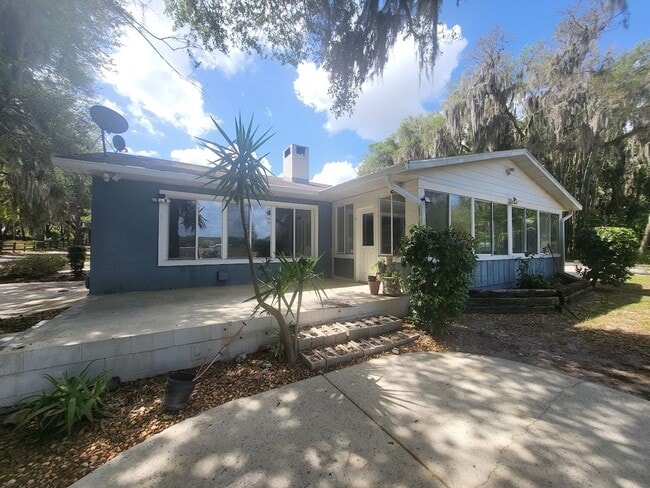 10325 SE 144th Pl in Summerfield, FL - Building Photo - Building Photo