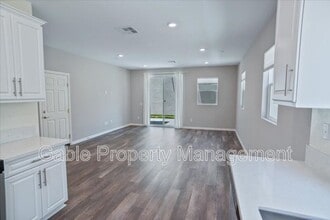 17111 Zion Dr in Santa Clarita, CA - Building Photo - Building Photo