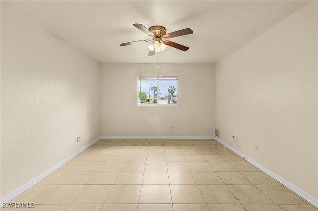 3205 NW 4th Ave in Cape Coral, FL - Building Photo - Building Photo