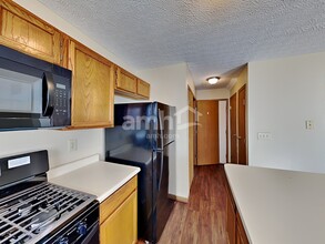 3581 High Creek Dr in Columbus, OH - Building Photo - Building Photo