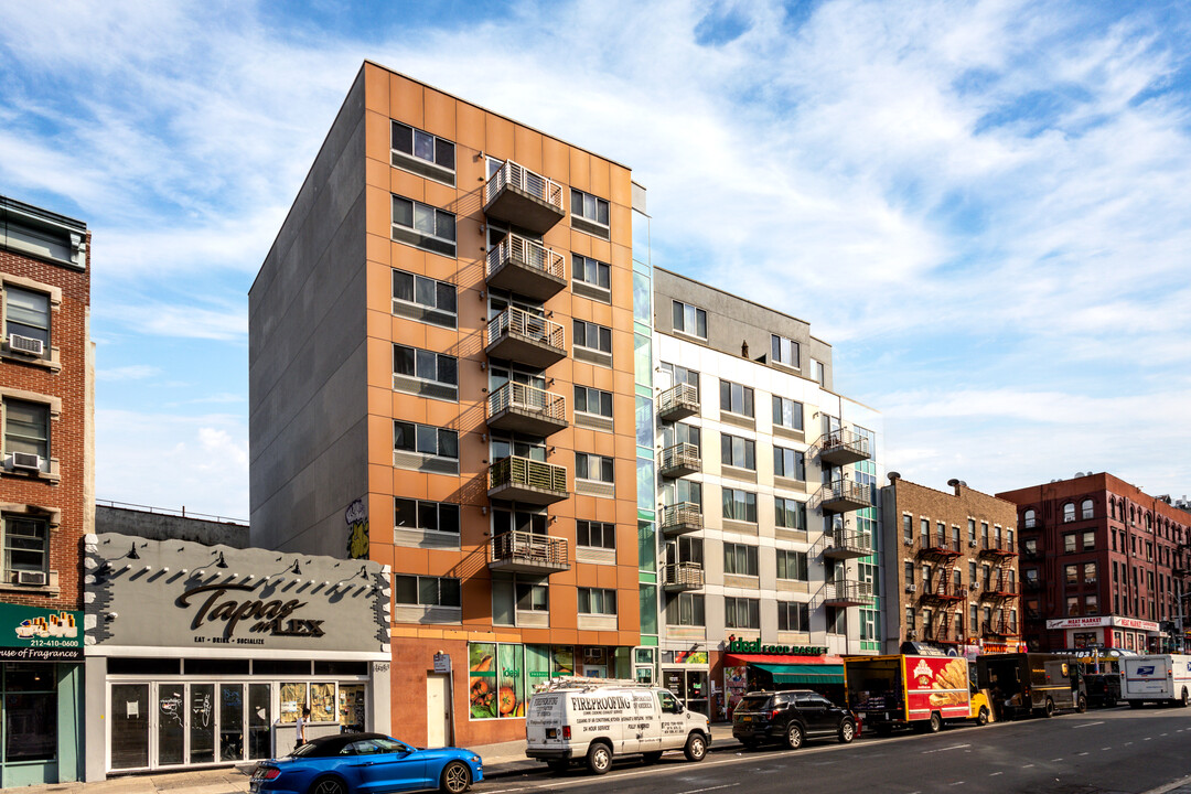 Lexington Hill Condominiums in New York, NY - Foto de edificio