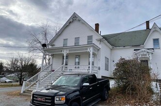 112 W Main St in Hillsborough, NH - Building Photo - Building Photo