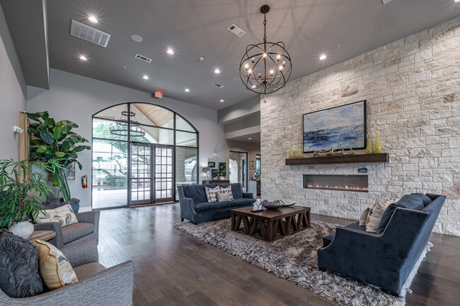 Cascadia Luxury Apartments in San Antonio, TX - Building Photo - Interior Photo