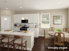 2211 Saffron Walden Dr in Plant City, FL - Building Photo - Building Photo