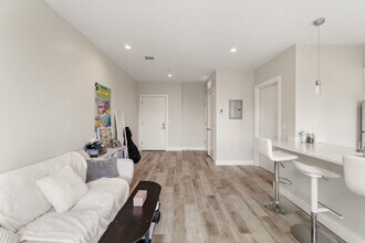 1457 Tremont St, Unit Apt 502 in Boston, MA - Building Photo - Building Photo