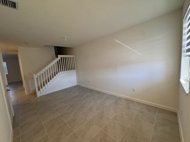 2738 SE 24th Terrace in Homestead, FL - Building Photo - Building Photo