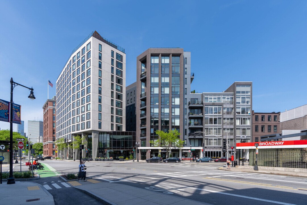 14 W Broadway in South Boston, MA - Building Photo