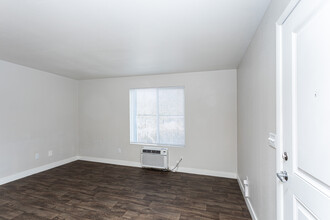 Holladay On Ninth in Salt Lake City, UT - Building Photo - Interior Photo