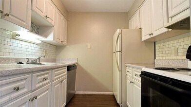 4315 Aegean Dr in Tampa, FL - Building Photo - Building Photo