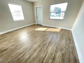2750 NW 4th Ct in Pompano Beach, FL - Building Photo - Building Photo