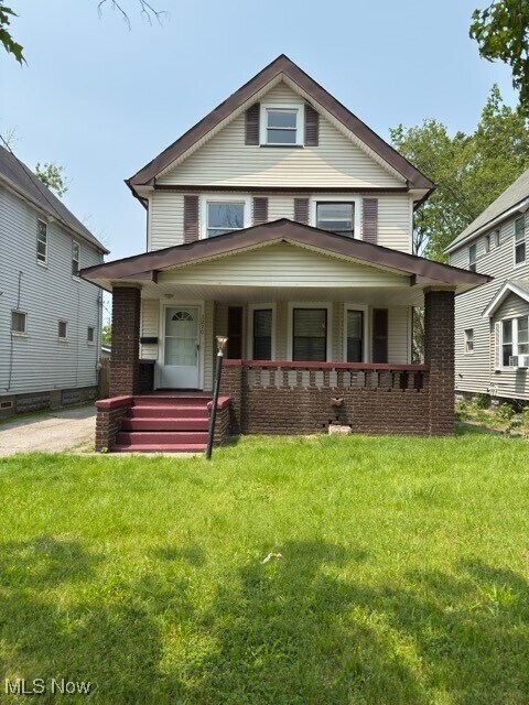 3270 E 118th St in Cleveland, OH - Foto de edificio