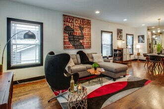 2910 Davis Ave in Nashville, TN - Foto de edificio - Building Photo