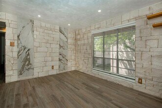 10578 High Hollows Dr in Dallas, TX - Building Photo - Building Photo