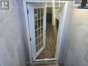 3 Harkins Dr in Ajax, ON - Building Photo - Building Photo