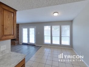 2813 Whitehurst Dr in Fort Worth, TX - Foto de edificio - Building Photo