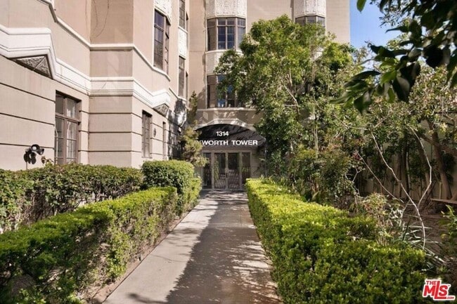 1314 Hayworth Ave in West Hollywood, CA - Foto de edificio - Building Photo