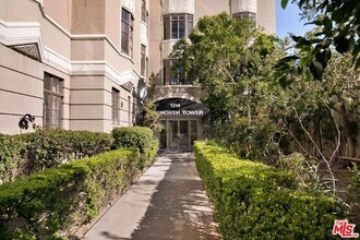 1314 Hayworth Ave, Unit 503 in West Hollywood, CA - Building Photo - Building Photo