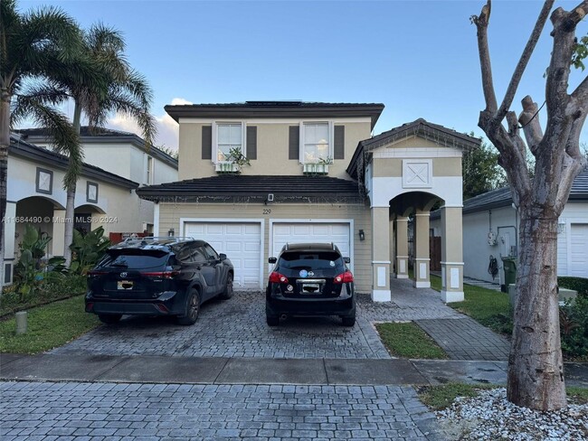 229 NE 36th Terrace in Homestead, FL - Building Photo - Building Photo