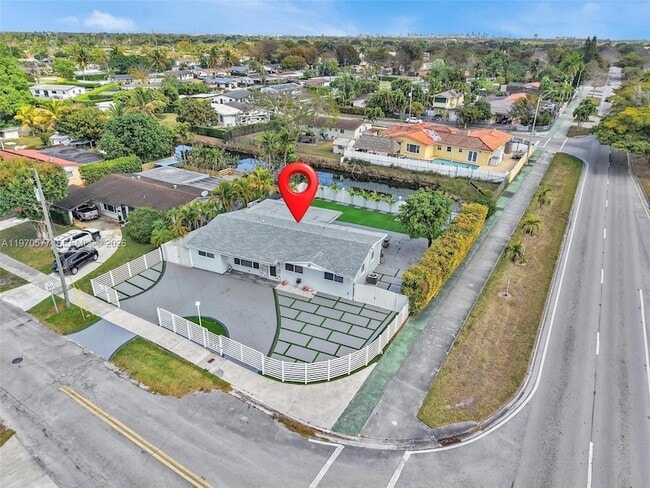 property at 5521 SW 104th Ave