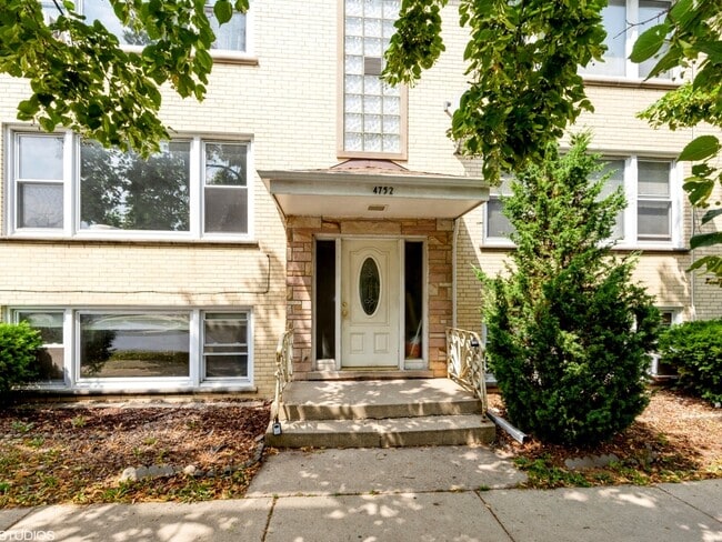 property at 4752 N Menard Ave