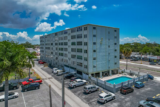 Park Central Towers in St. Petersburg, FL - Building Photo - Building Photo