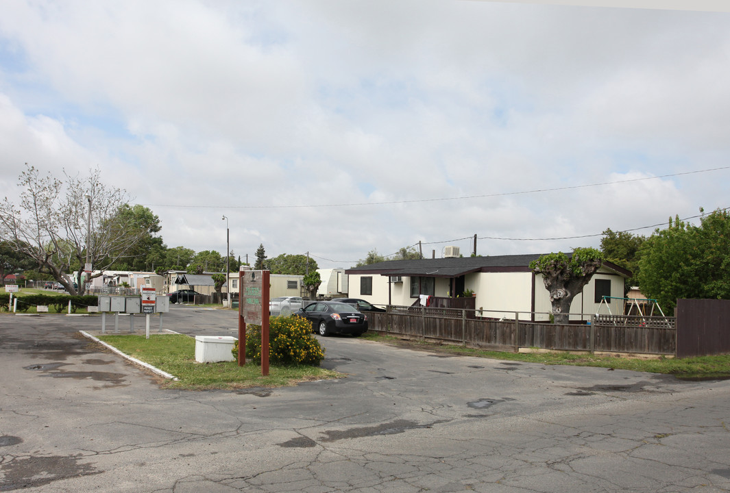 Mulberry Mobile Home Park in Turlock, CA - Building Photo